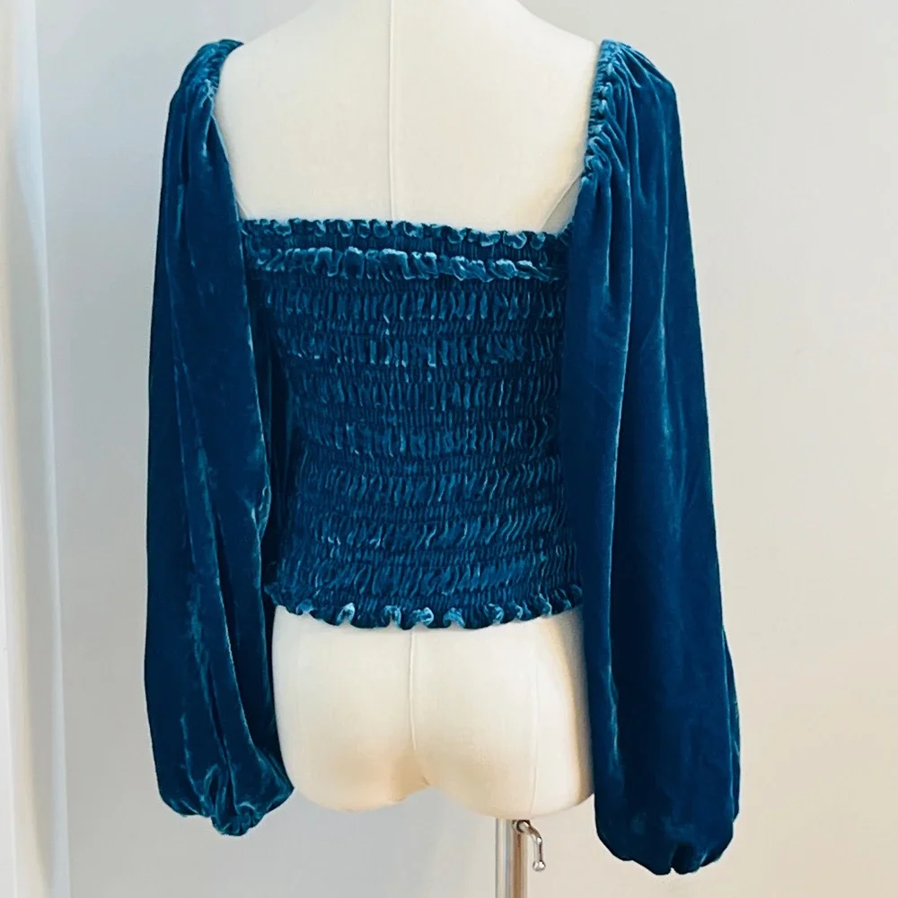 Anthropologie Blue Velvet Smocked Puff Sleeve Crop Top Womens Medium - Picture 2 of 6